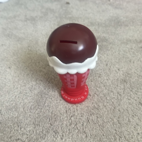 Smucker’s ice cream bank - Picture 2 of 4